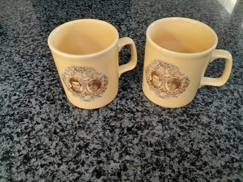 Vintage charles and - vintage, mugs