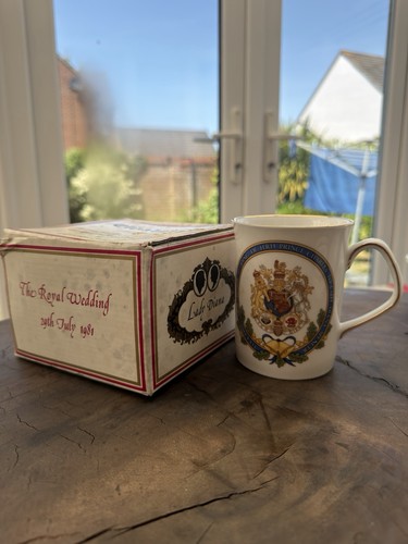 Elizabethan fine bone china - elizabethan,
