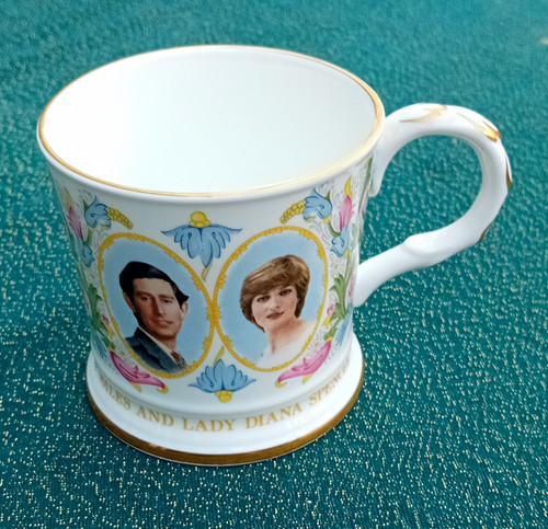 Ceramic commemorative royalty - ceramic,